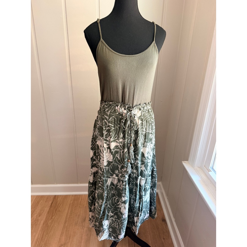 Coco + Jaimeson Olive Green Tropical Monstera Print Tiered Maxi Dress Large